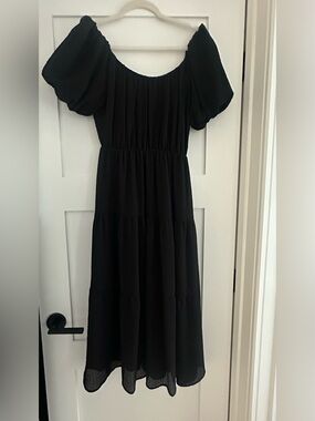 Astr Black Puff Sleeve Tiered Midi Dress